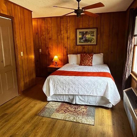 Meadowlark Motel With Restaurant & Bar Maggie Valley Exterior foto