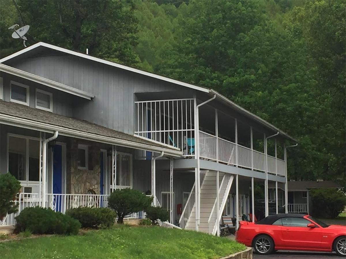 Meadowlark Motel With Restaurant & Bar Maggie Valley Exterior foto