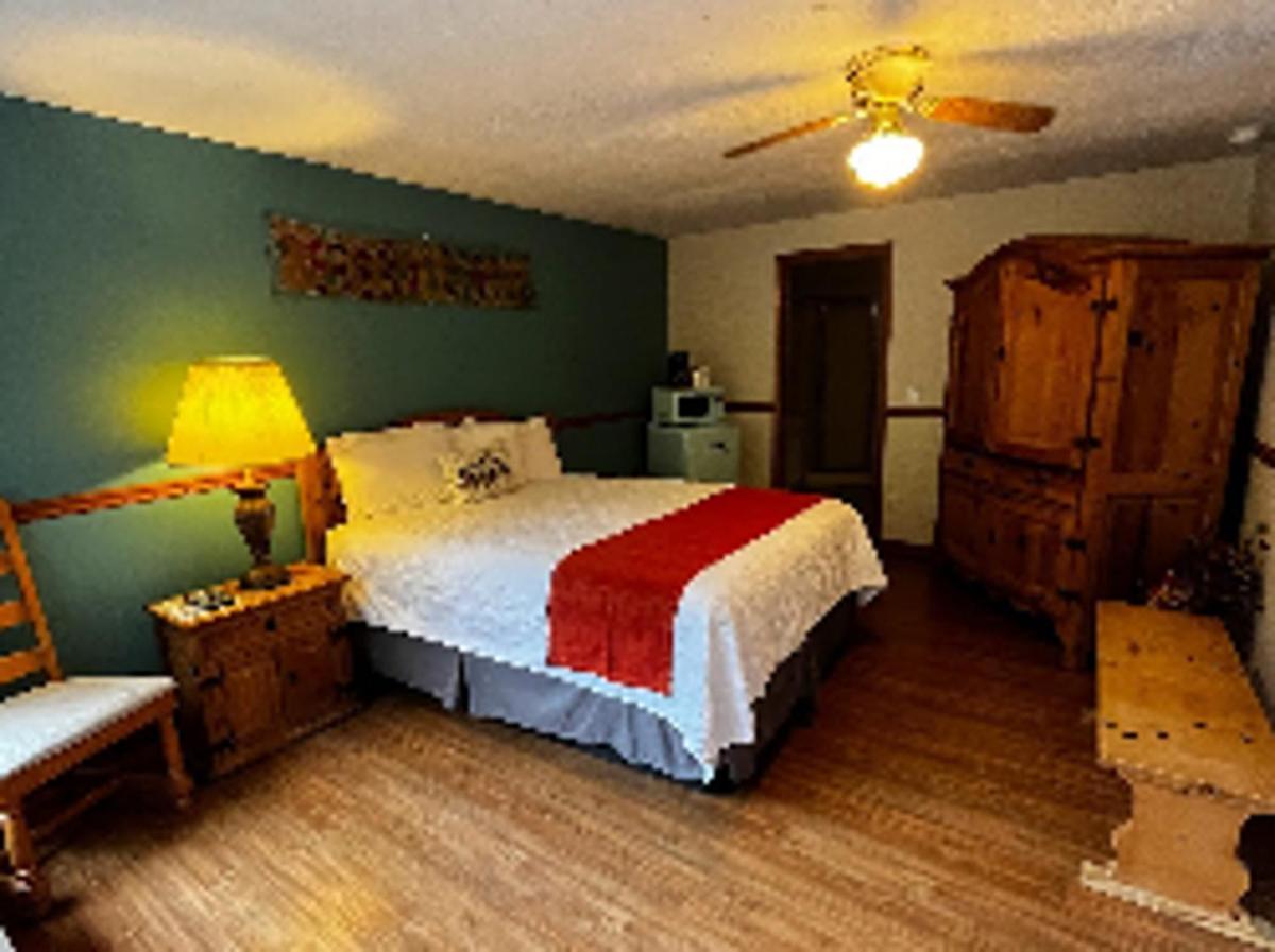 Meadowlark Motel With Restaurant & Bar Maggie Valley Exterior foto