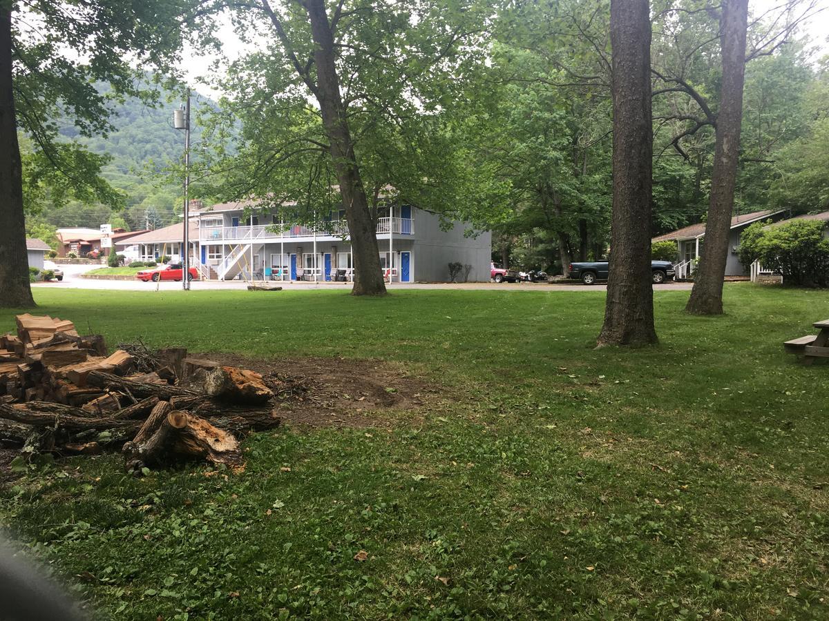 Meadowlark Motel With Restaurant & Bar Maggie Valley Exterior foto